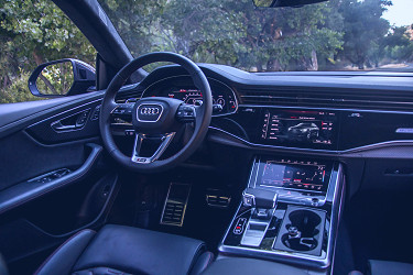 2023 Audi RS Q8 Interior Dimensions: Seating, Cargo Space & Trunk Size -  Photos | CarBuzz